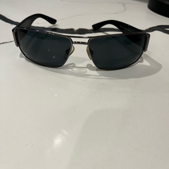 Ralph Lauren Black Polarized Sunglasses - Picture 4 of 8